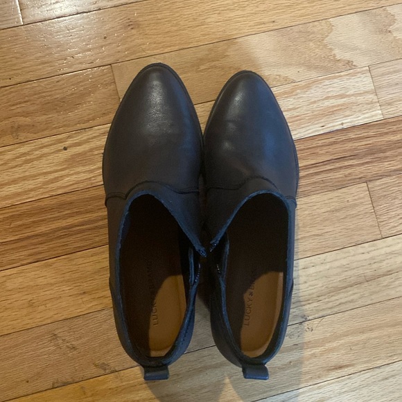 Lucky Brand Shoes - Lucky Brand EUC “Faydren” soft dark blue booties